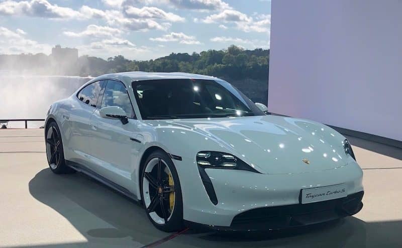 Top 10 Dream Cars for Girls Which They Want